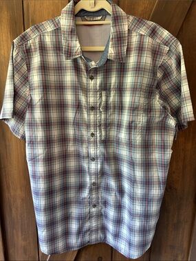 Men's Short-Sleeve Plaid Button-Up Shirt - Light Blue/Red